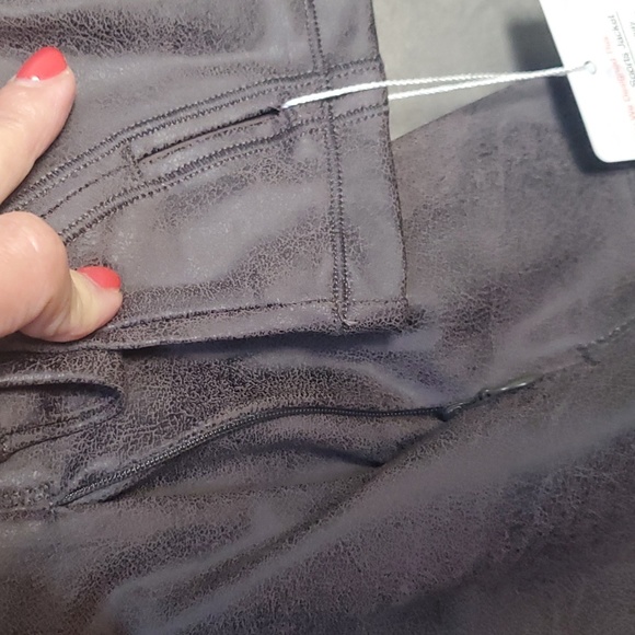 🌼 Womens running jacket, soft faux leather size L large, but fits like M medium - Picture 6 of 13